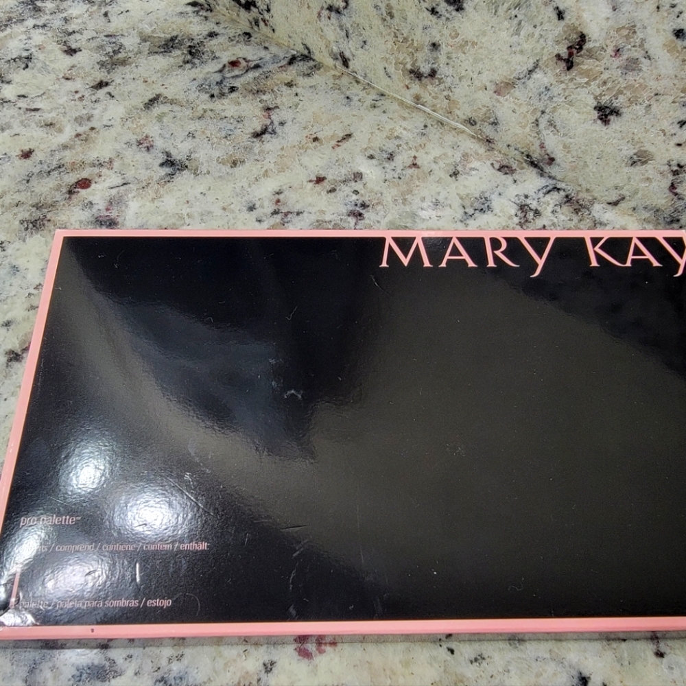 Mary Kay Pro Palette